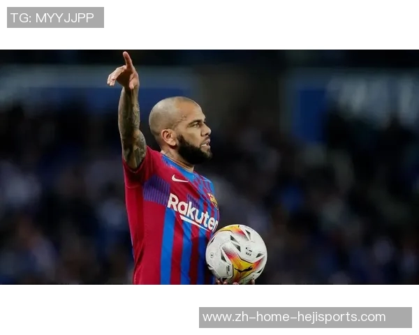 巴萨边卫目标成为米兰双雄争夺焦点引援名单新宠